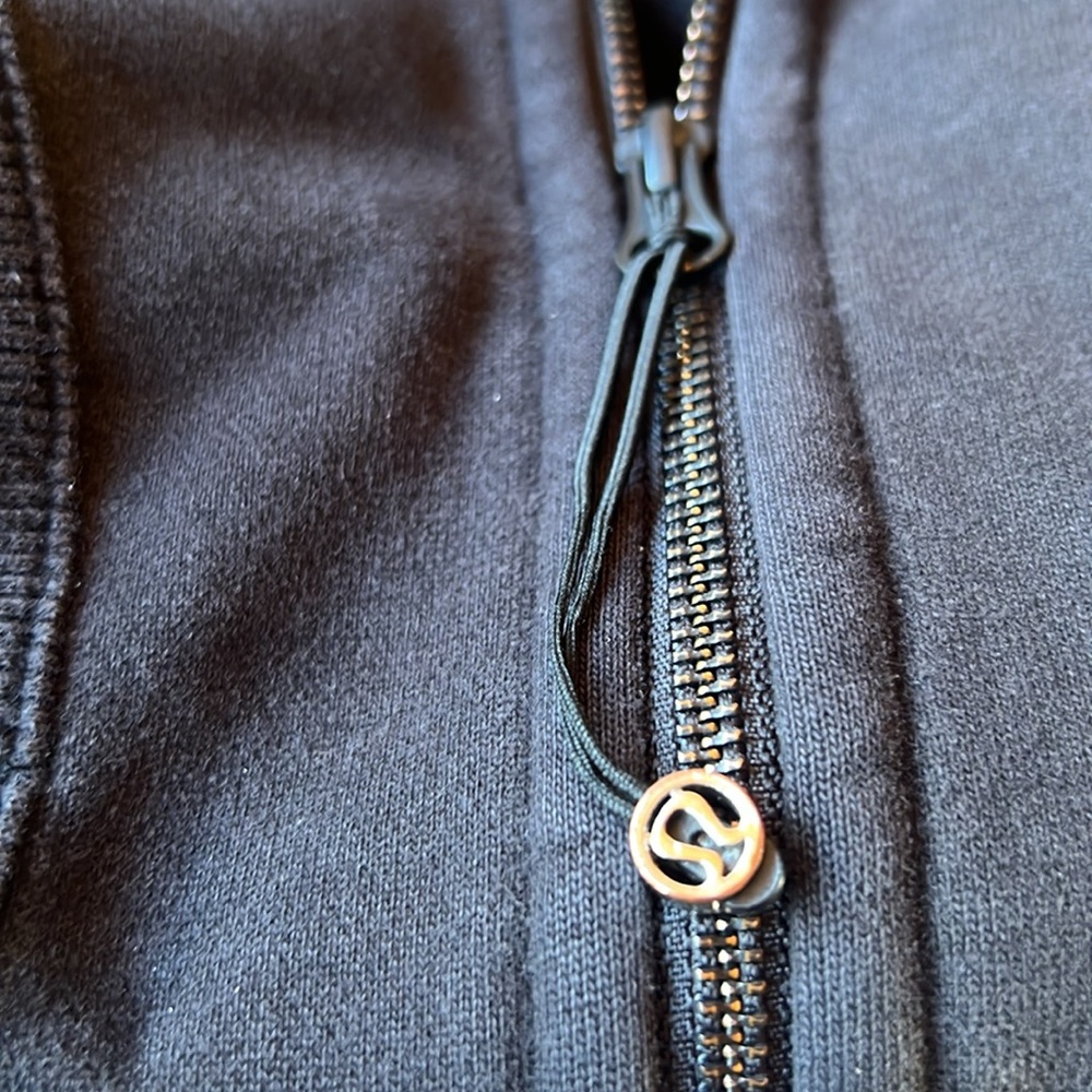 Lululemon jacket - Picture 5 of 5